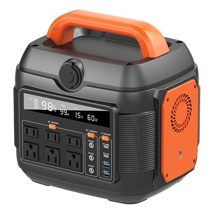 সিগার লাইটার সহ সোলার চার্জিং স্টেশন